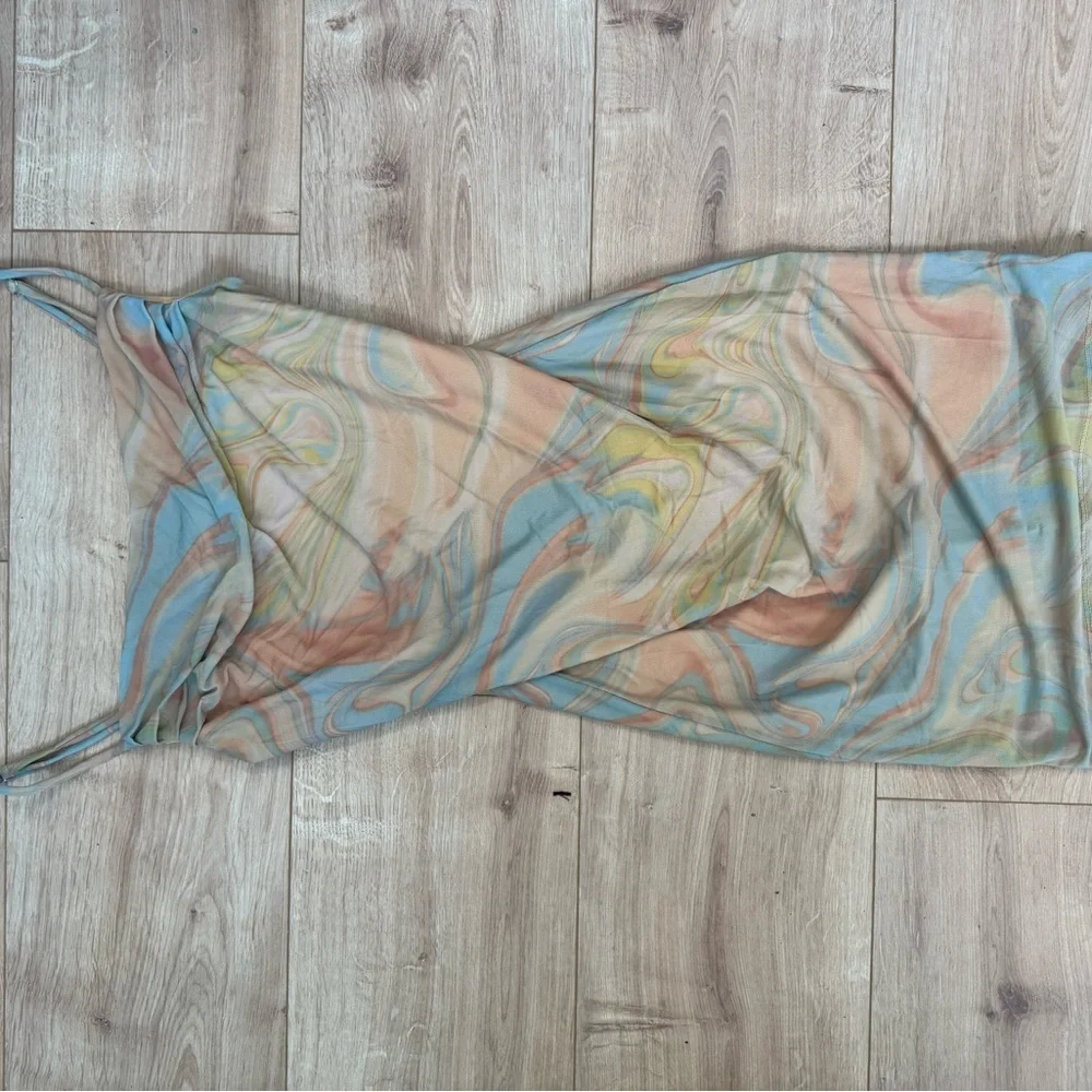 Forever 21 Pastel Swirl Bodycon Dress - Picture 2 of 4